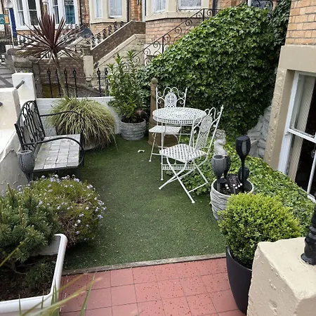 Albemarle 2* Scarborough